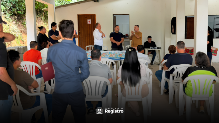 prefeitura-e-itesp-entregam-titulos-de-propriedade-a-familias-do-jardim-vitoria